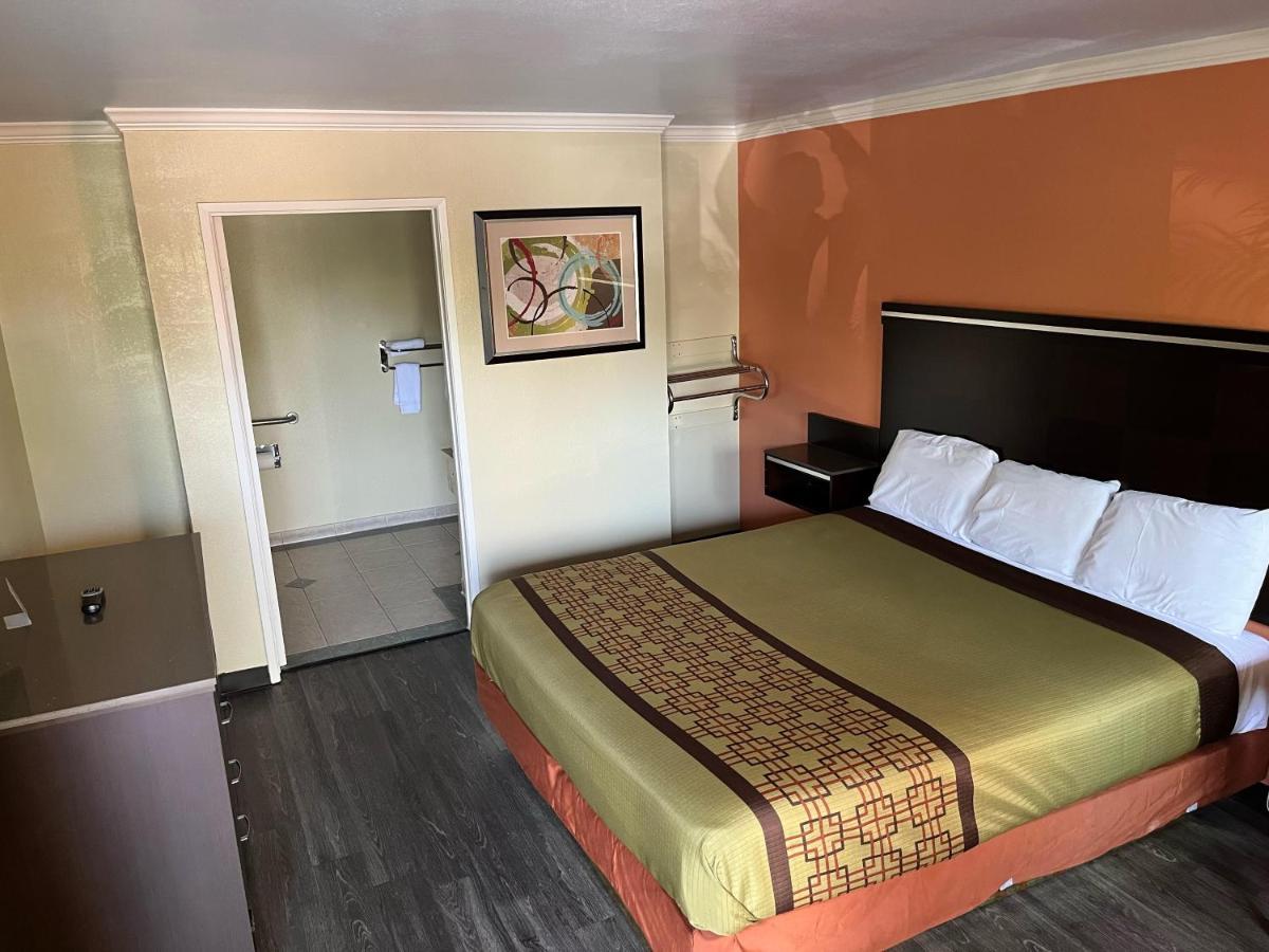Rivera Inn & Suites Motel Піко-Рівера Екстер'єр фото