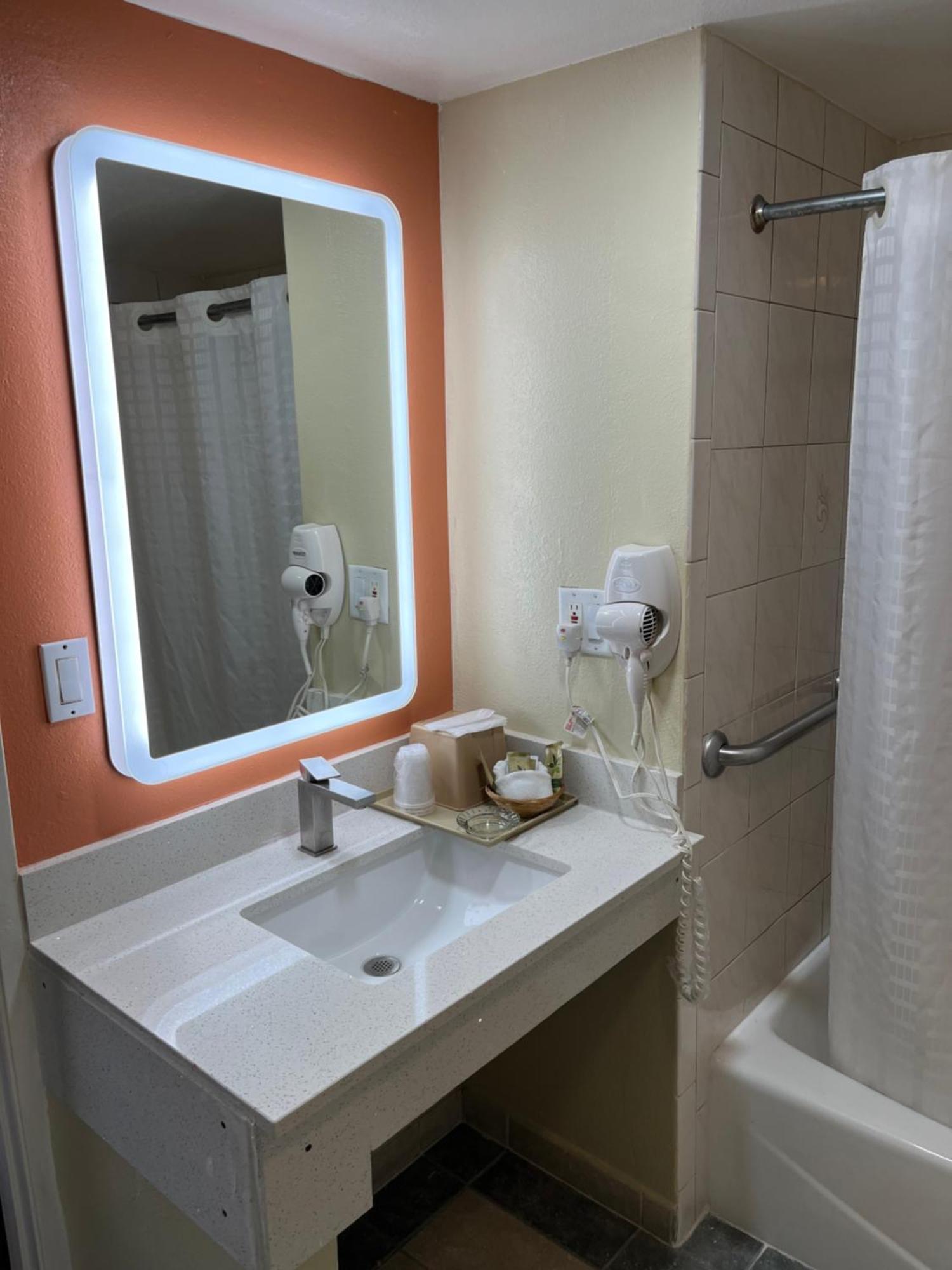 Rivera Inn & Suites Motel Піко-Рівера Екстер'єр фото