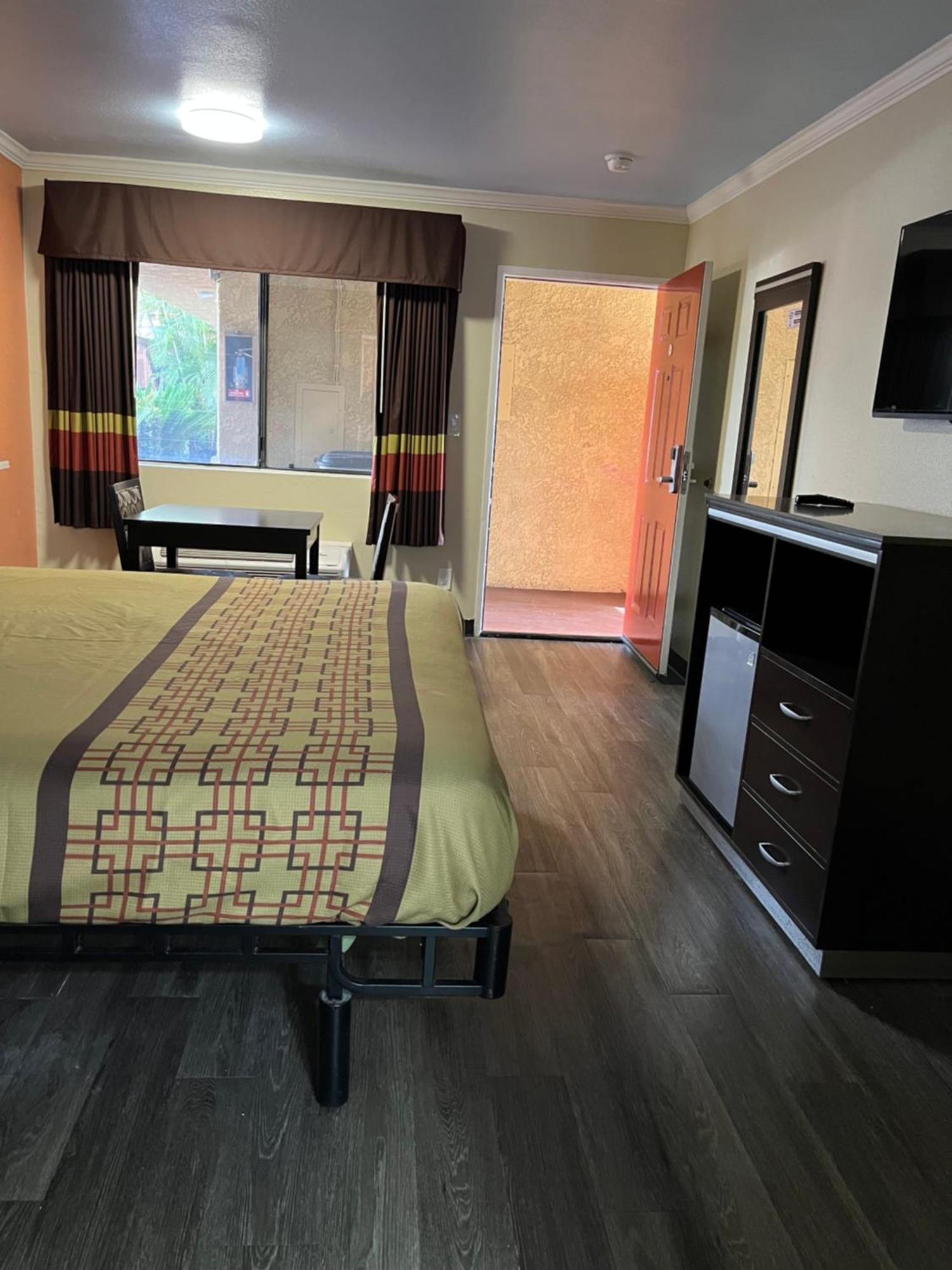 Rivera Inn & Suites Motel Піко-Рівера Екстер'єр фото